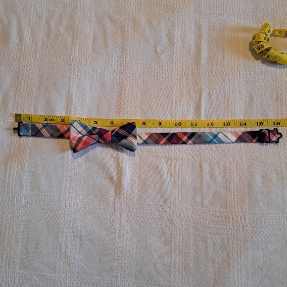 Chaps boys adjustable bow tie, plaid - Picture 2 of 4